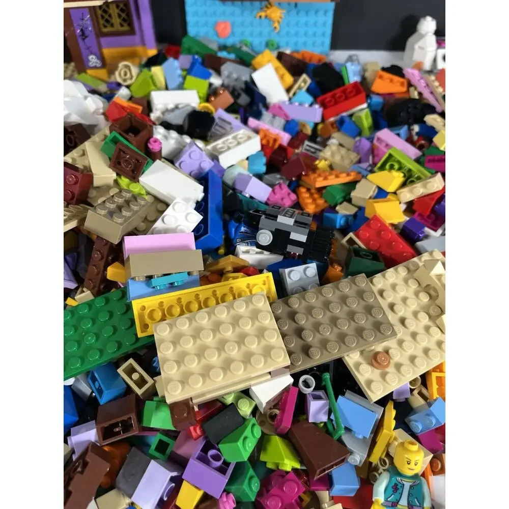 Lego Bulk Lot 3 lb 13 Oz. Loose Bricks Parts Pieces Genuine Lego Mixed Lot